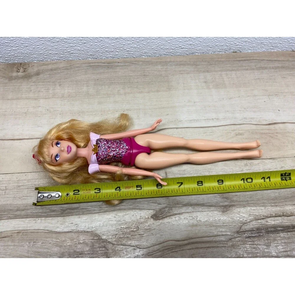 2018 Hasbro Disney Princess Doll 11 in Tall
